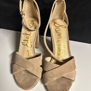 Brand New Sam Edelman Beige Suede Heels Size 7